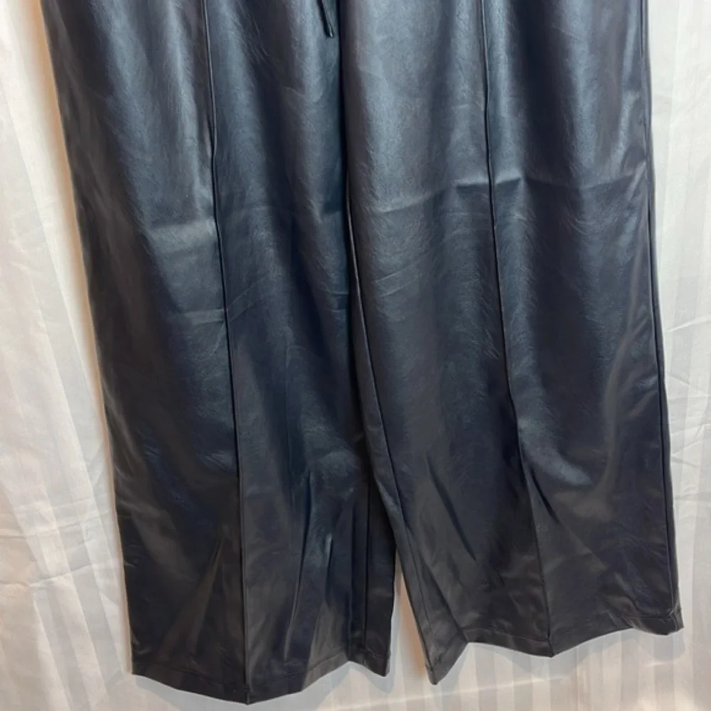 Who what Wear Black Faux Leather Wide Leg Drawstring Pull on‎ Size Small